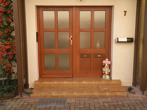 Haustüren aus Holz - Schreinerei Werh